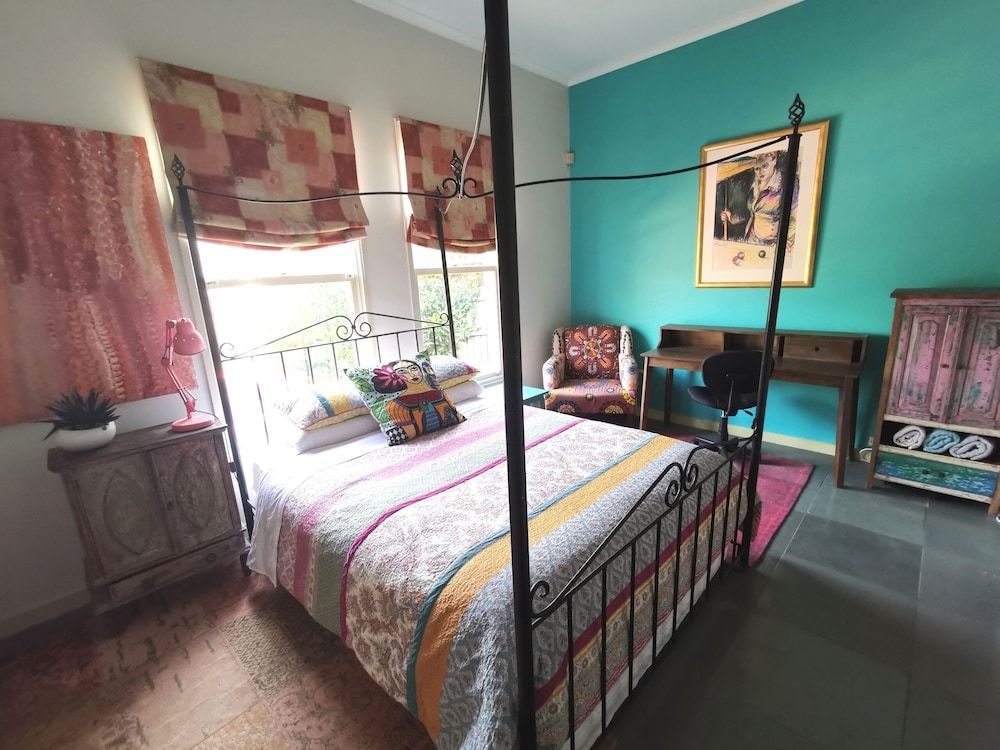 Deluxe Room, Pool View (Private Bathroom, Private Entrance)