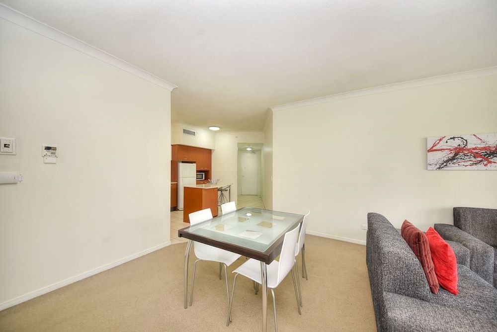 GCA Chevron Renaissance Deluxe Apartment, 1 Bedroom, Courtyard View 2