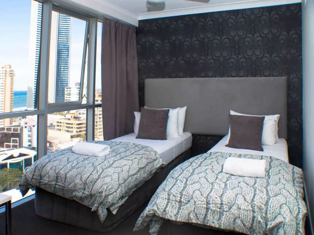 GCA Chevron Renaissance Superior Apartment, 2 Bedrooms, Ocean View 2