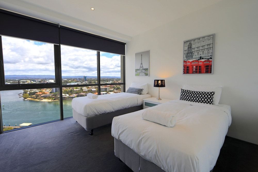 Luxury Apartment, 2 Bedrooms, 2 Bathrooms, Sea View