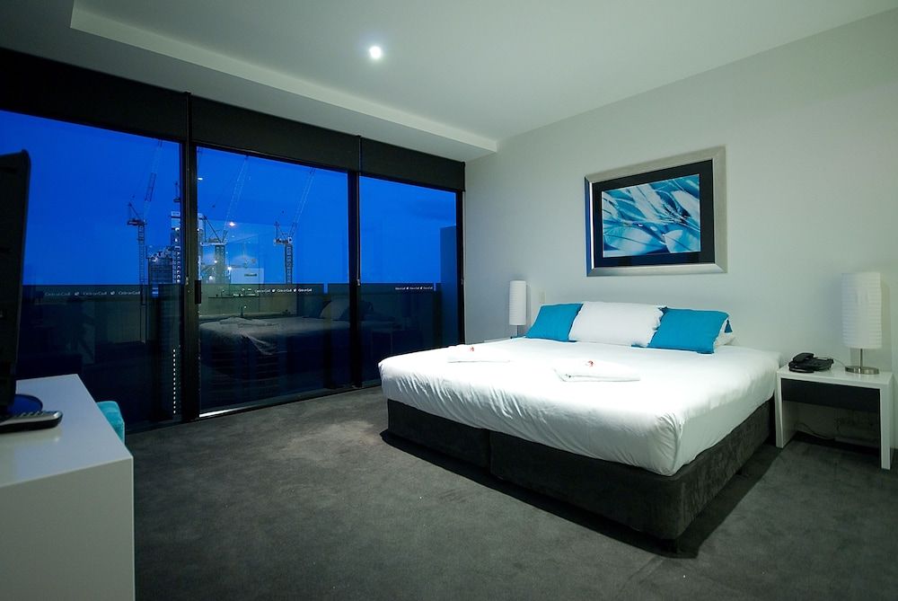 Classic Apartment, 3 Bedrooms, Accessible, Ocean View