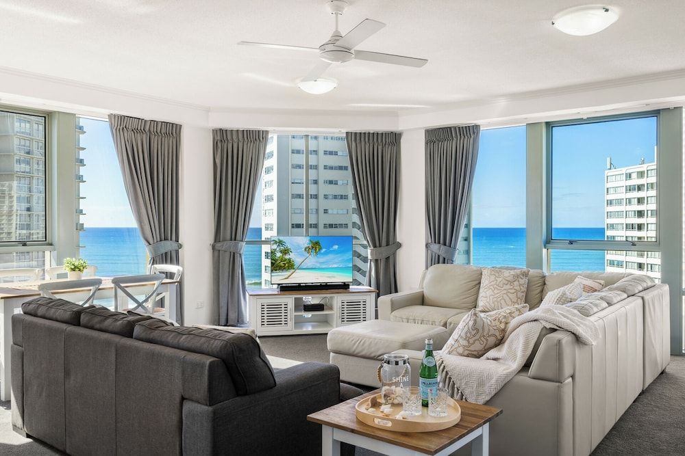 undefined Holiday Holiday Sun City Apartments 2