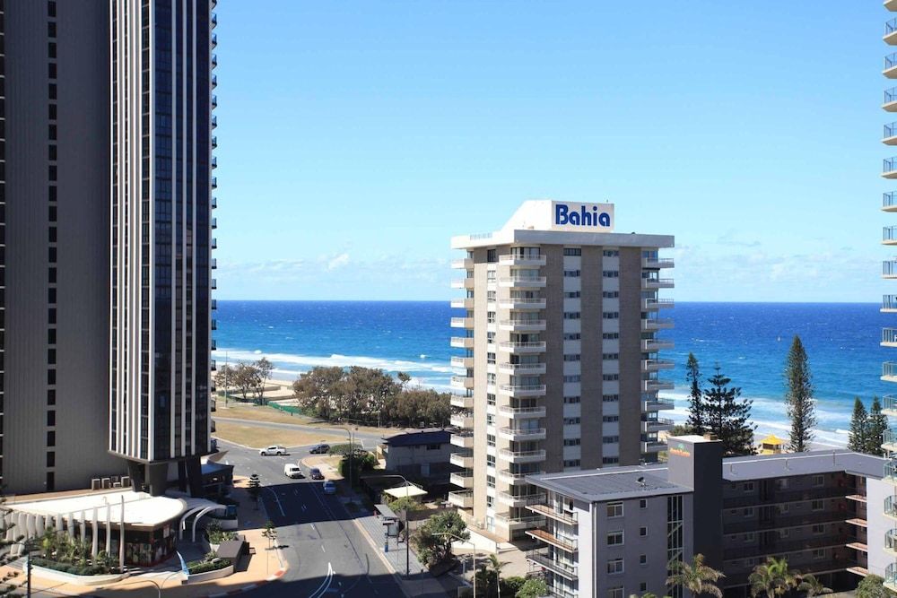 undefined Holiday Holiday Sun City Apartments 4