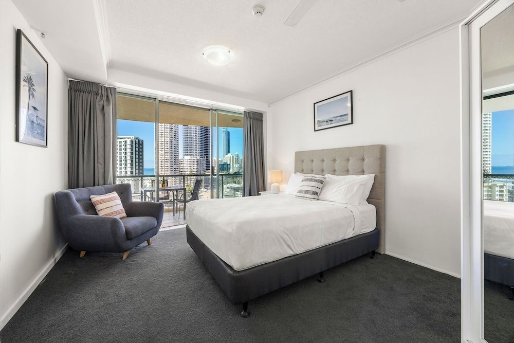 Holiday Holiday Sun City Apartments Deluxe Apartment, 3 Bedrooms, Ensuite, Ocean View 2