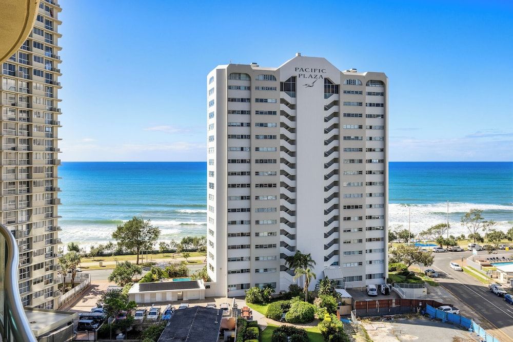 undefined Holiday Holiday Sun City Apartments 9