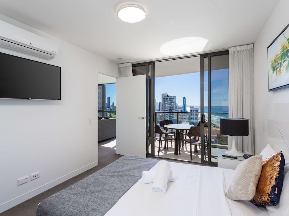 Serain Residences On Surfers Private Apartments High Level One Bedroom Apartment with Ocean View 9