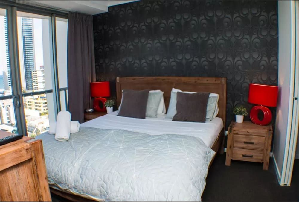 Deluxe Chevron Renaissance Deluxe Apartment, 2 Bedrooms, Accessible, Ocean View