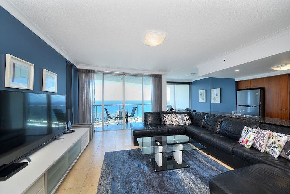 undefined Deluxe Chevron Renaissance 3