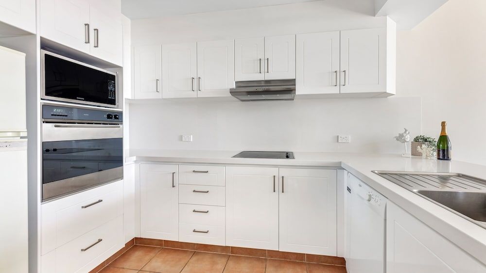 undefined Holiday Holiday Crown Towers 10