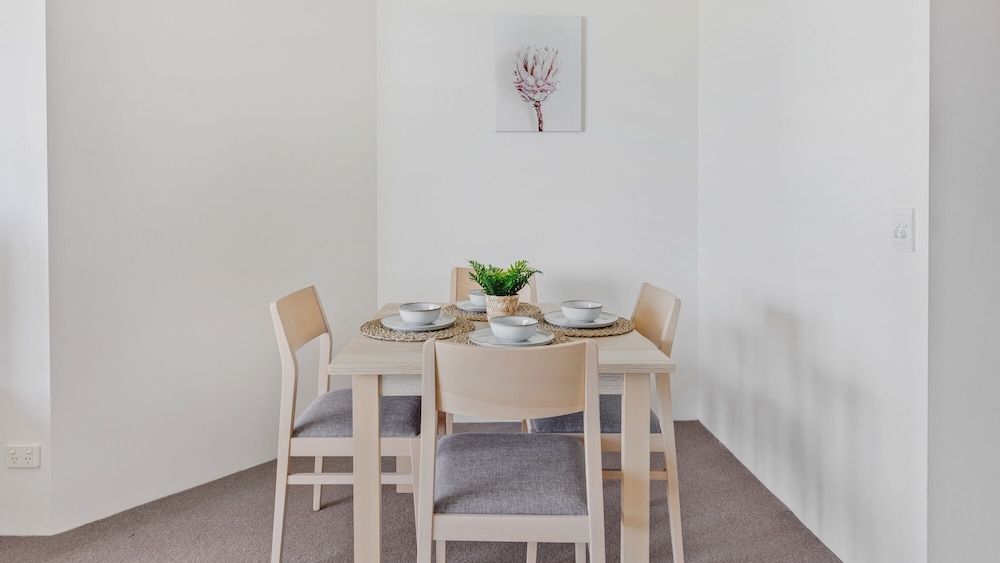 undefined Holiday Holiday Crown Towers 9