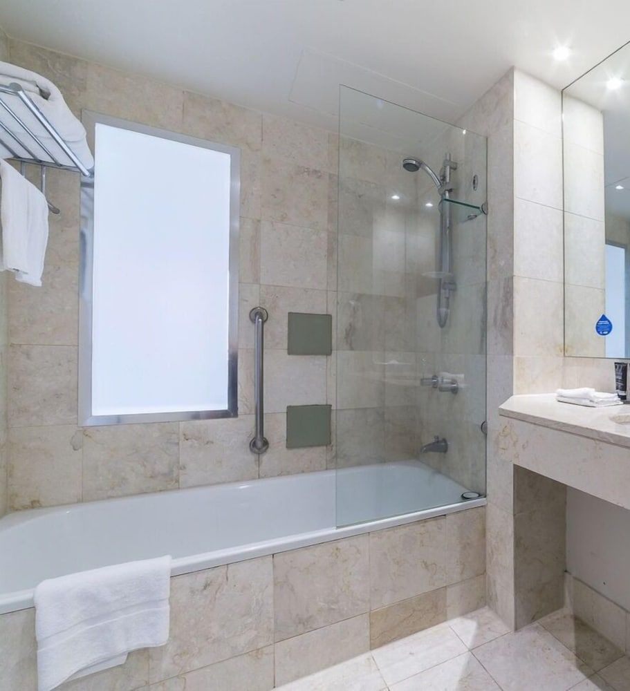 L7 Surfers Paradise Apartment Deluxe Quadruple Room 3