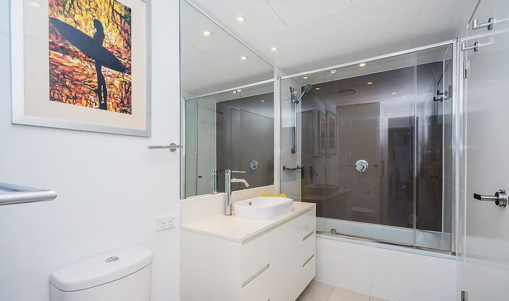 Pelicanstay Surfer Paradise Condo Hotel One Bedroom Apartment 9