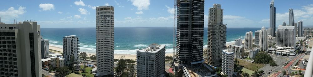 2 and 3 Bedroom Apartments within Crown Towers Apartment, 3 Bedrooms, Non Smoking, Ocean View 9