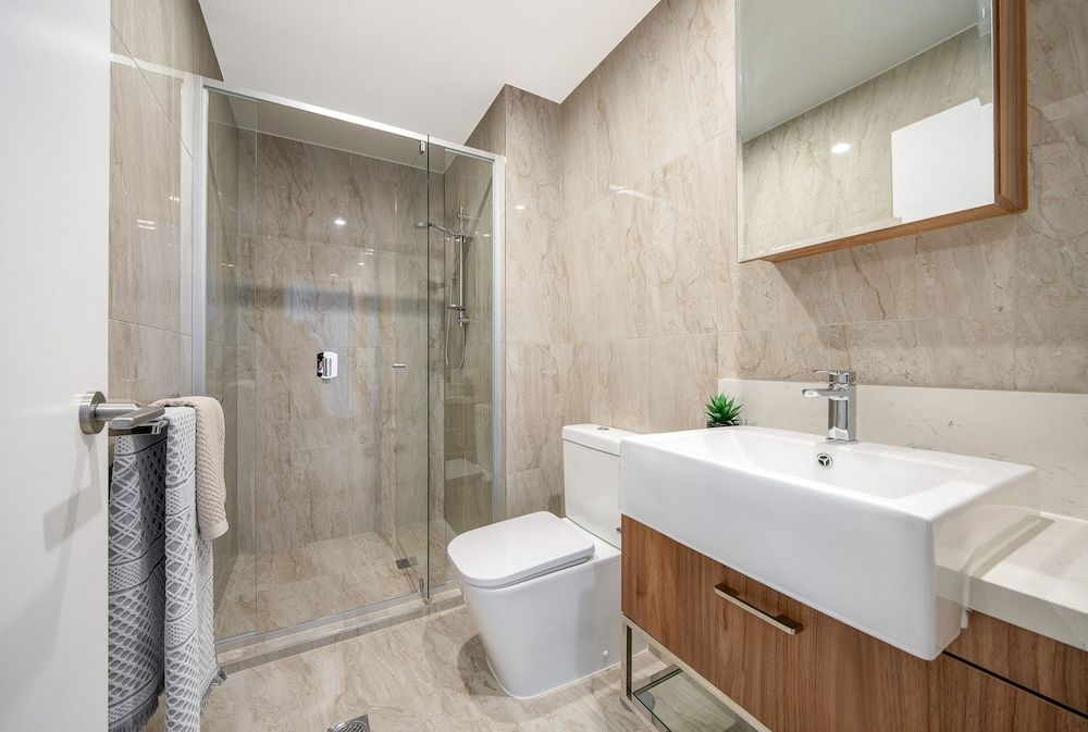 Serenity Surfers Paradise Family Apartment, 2 Bedrooms, Balcony 9