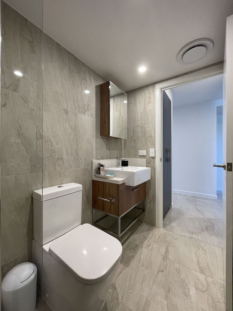 Serenity Surfers Paradise Family Apartment, 2 Bedrooms, Balcony 12