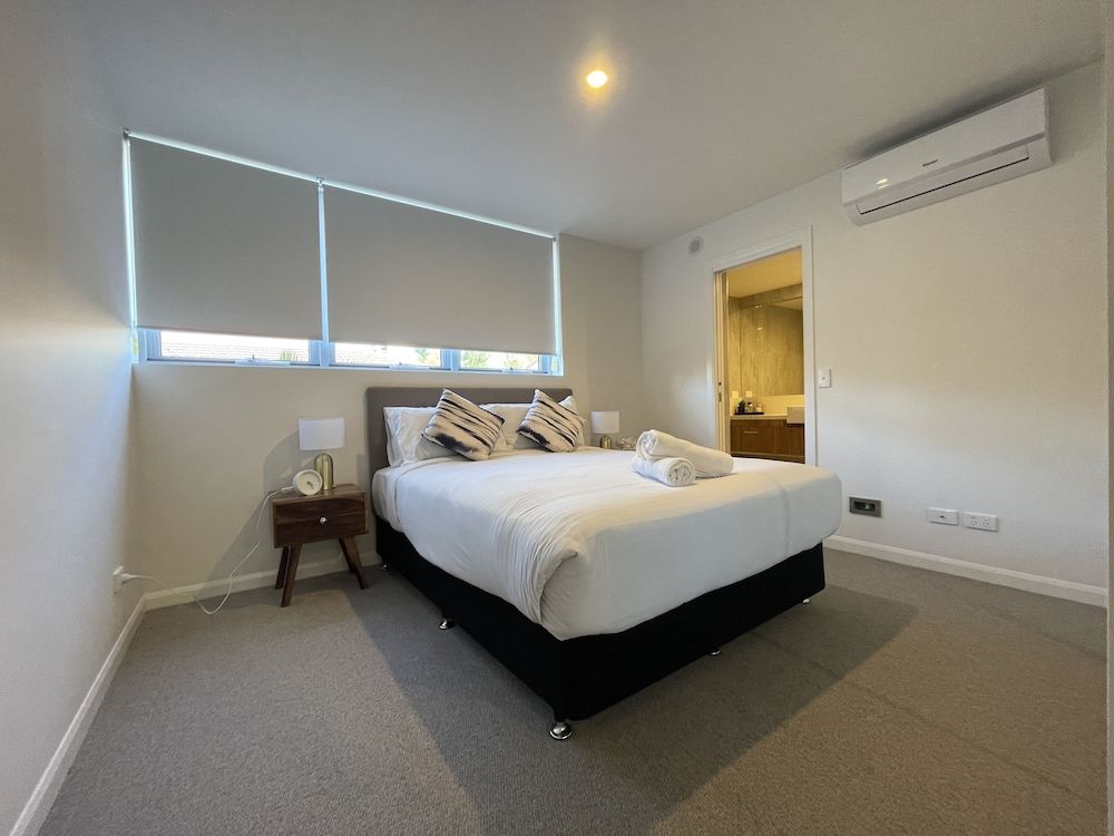 Serenity Surfers Paradise Family Apartment, 2 Bedrooms, Balcony 5