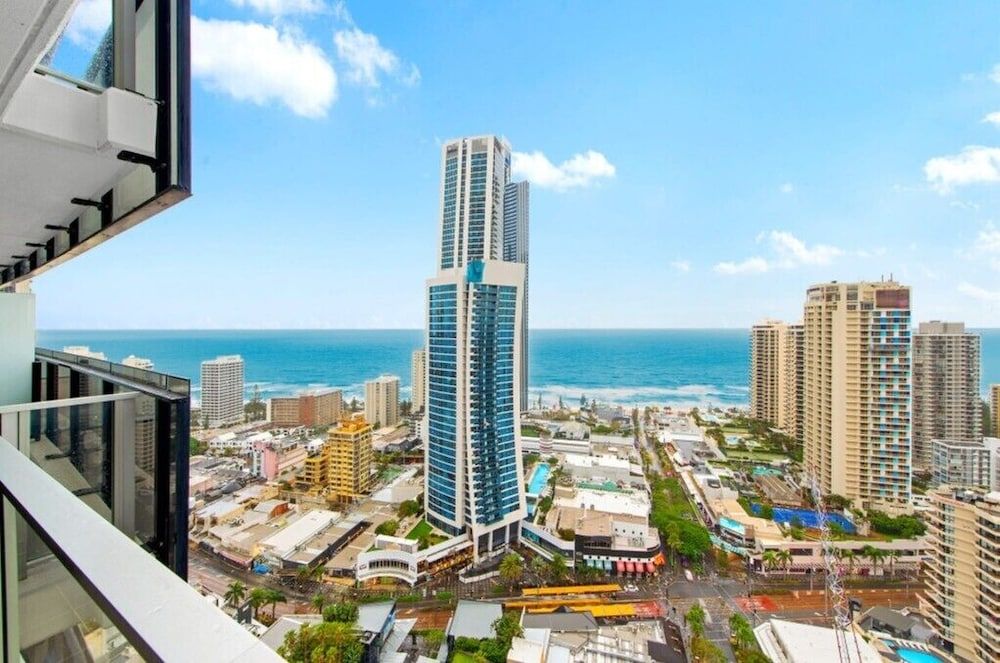 undefined Circle on Cavill - Coastal Letting 9