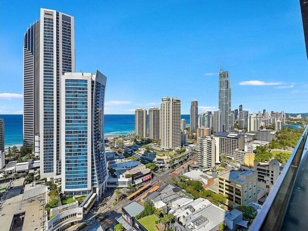 undefined Circle on Cavill - Coastal Letting 8