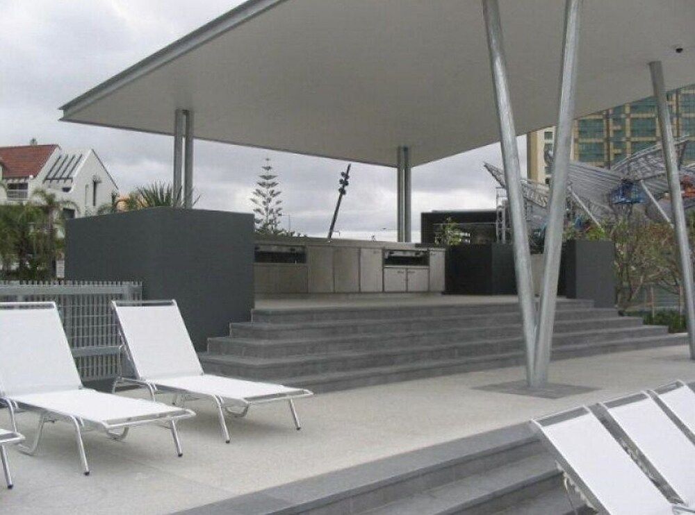 undefined Sky Point Tower - Private Apartments 4