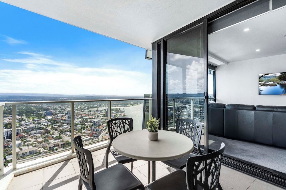 Circle on Cavill - Wow Stay 1 Bedroom plus Study - Hinterland View 9