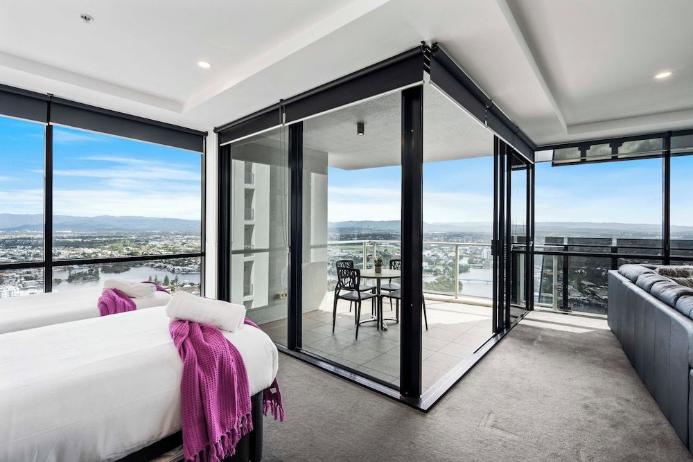 Circle on Cavill - Wow Stay 1 Bedroom plus Study - Hinterland View 7