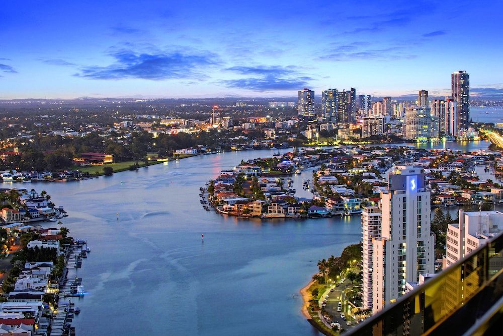 Circle on Cavill - Wow Stay 1 Bedroom plus Study - Hinterland View 14