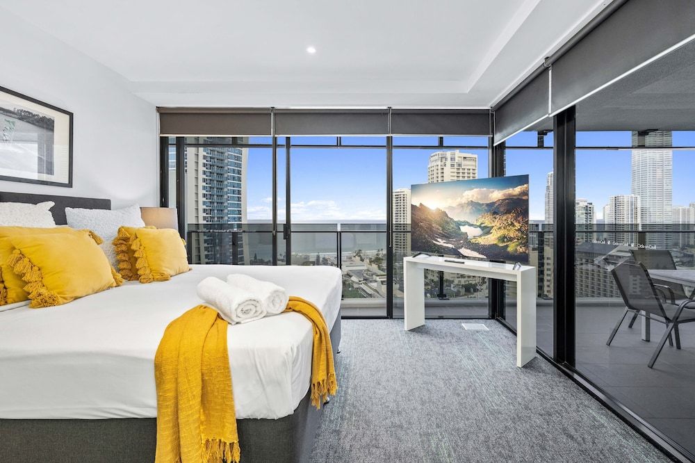 Converted 2 Bedroom 1 Bathroom Ocean View Apartment