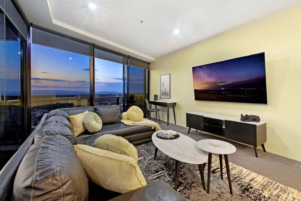Circle on Cavill - Wow Stay 1 Bedroom plus Study - Hinterland View 22