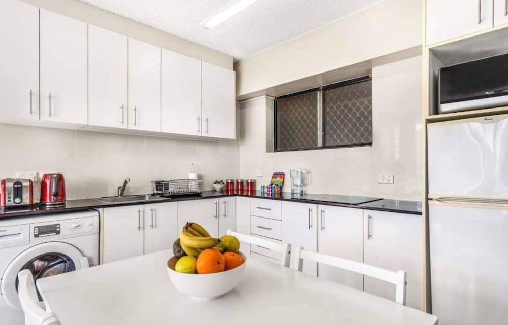 undefined Surfers Paradise Retreat With Free Parking 5