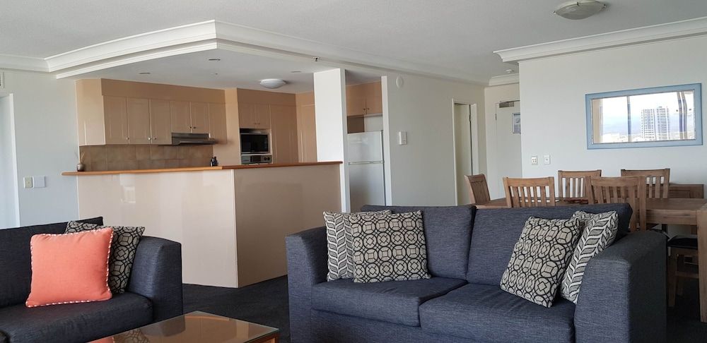 Crown Tower 25th Floor by Gold Coast Premium Executive Apartment 7