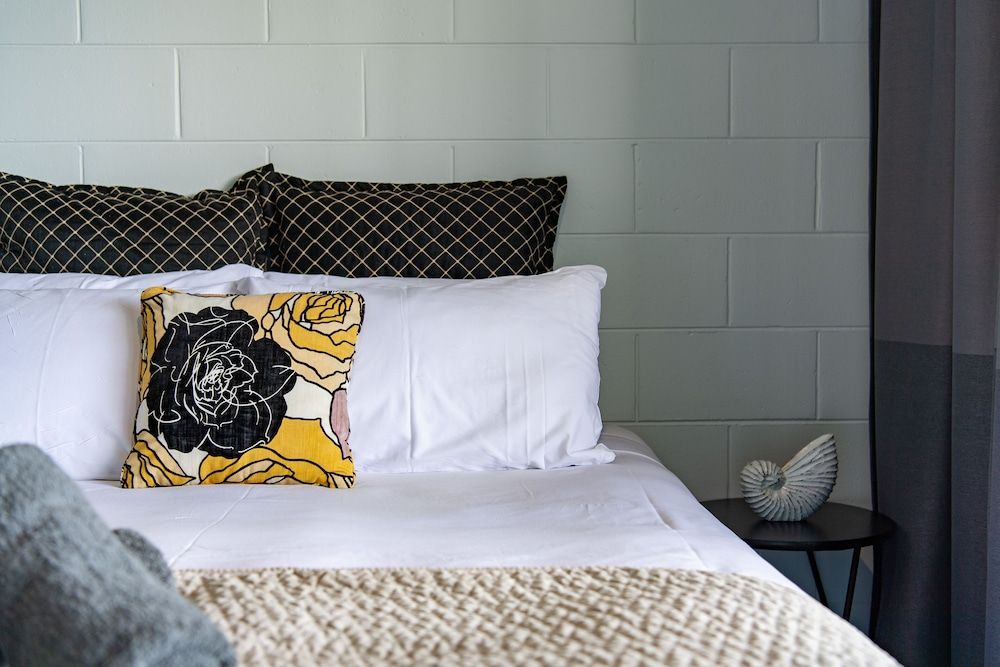 Airlie Sun & Sand Accommodation 2 Classic Apartment, 1 Bedroom, Balcony, City View 5