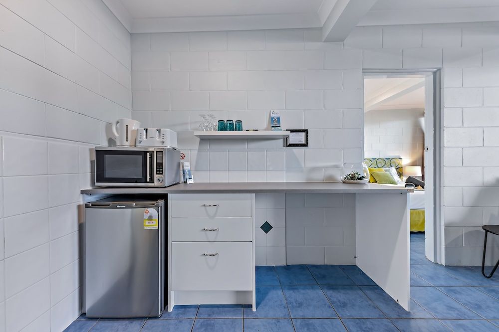 Airlie Sun & Sand Accommodation 3 Basic Apartment 4