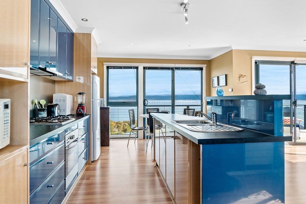 House, Double, Queen and 2 Twin, Bay or Beach View, Balcony/Patio