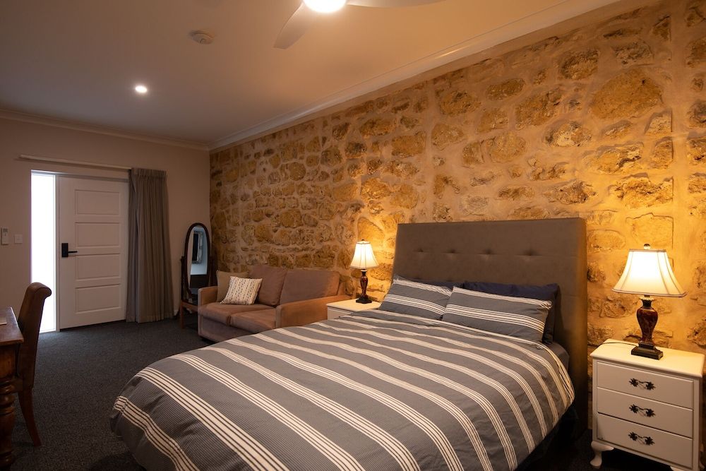 Harbour Mannum Executive House 3