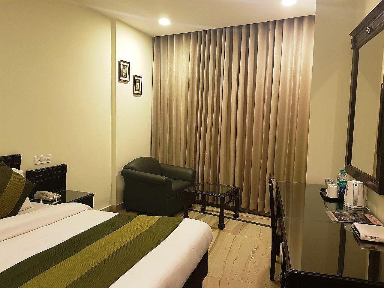 Hotel City Heart Executive Double Room - Intech Generic 11