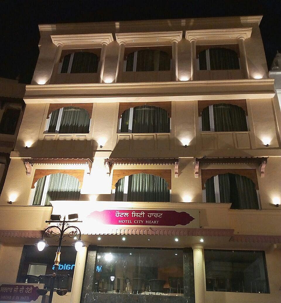 undefined Hotel City Heart 8