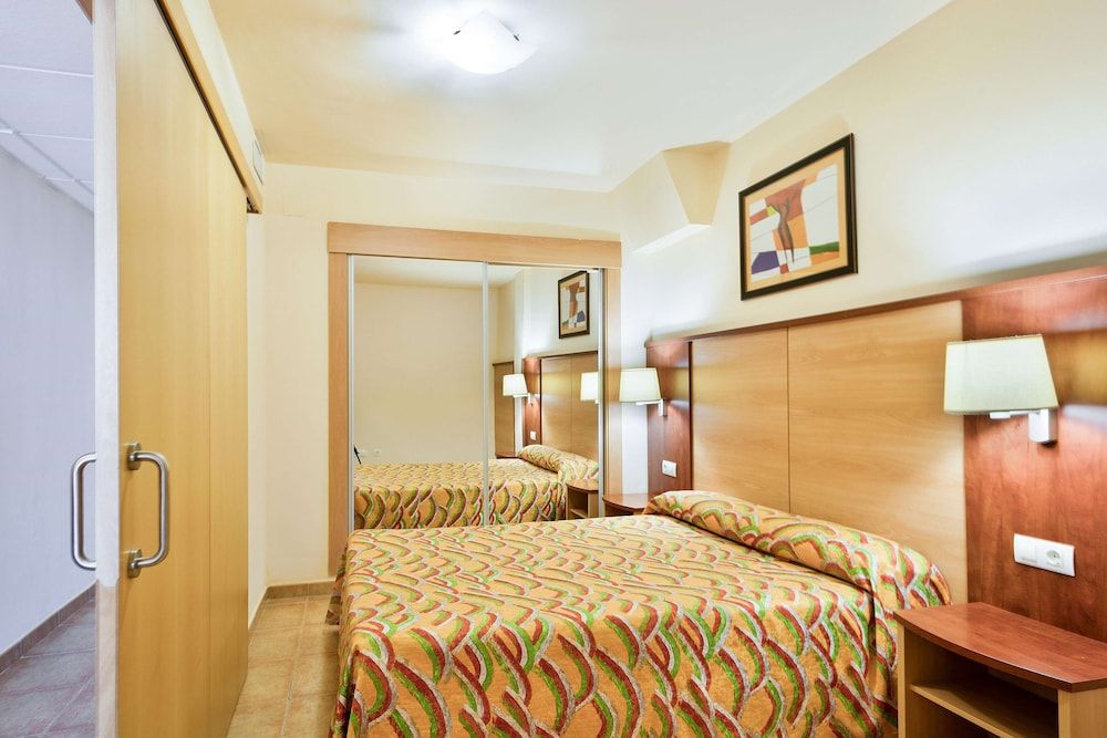 1 bedroom apartment (2 adults + 2 children)