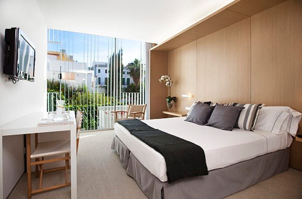 Alenti Sitges Hotel Superior Double Room: 1 & 2 adults