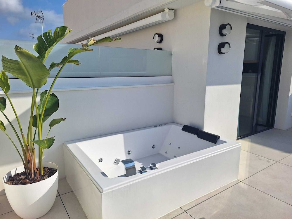Alenti Sitges Hotel Deluxe penthouse terrace with hydromassage 5