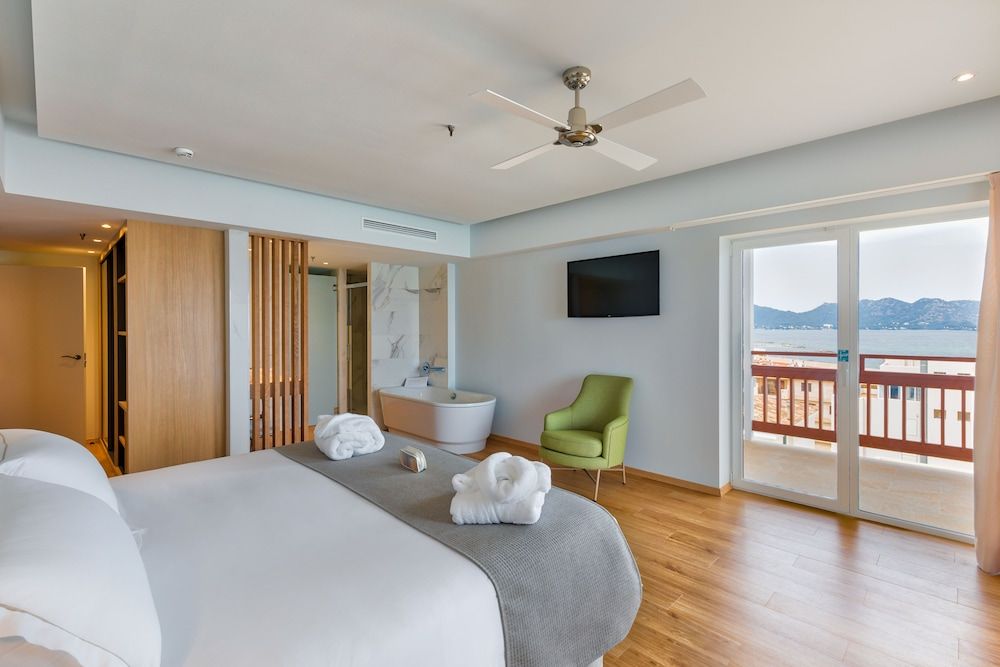 Junior Suite, Balcony, Sea View