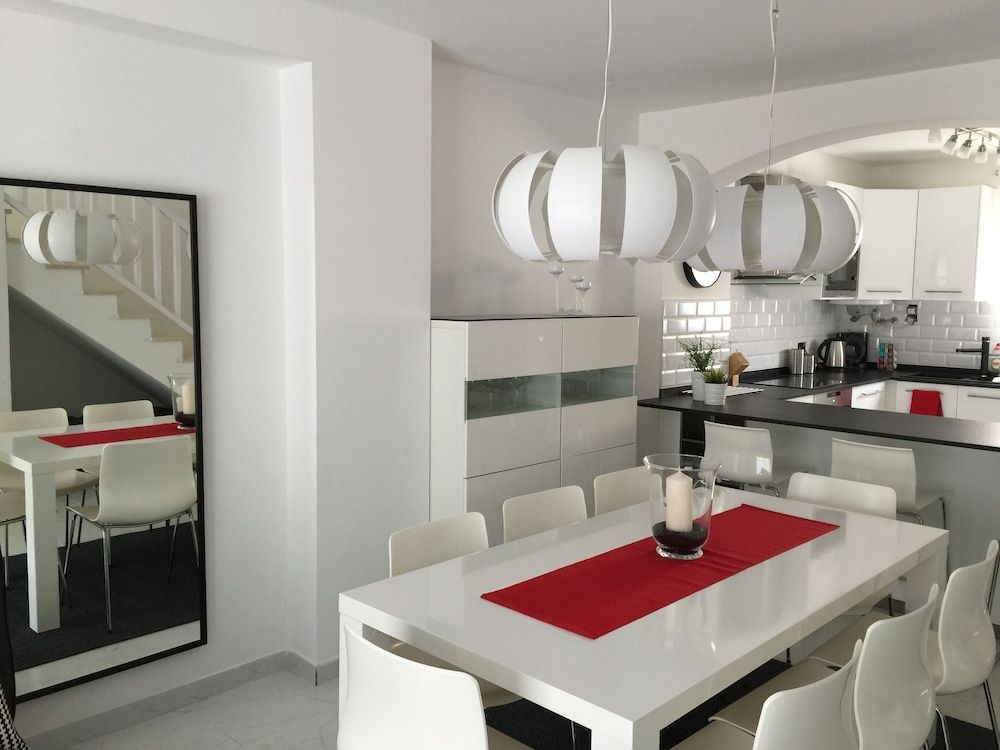 House, 4 Bedrooms