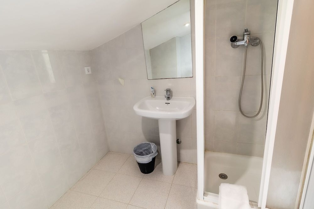 Hostal Restaurante La Buena Villa by Vivere Stays Single Room 8