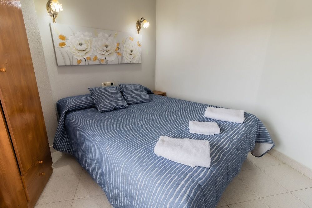 Hostal Restaurante La Buena Villa by Vivere Stays Double or Twin Room 9