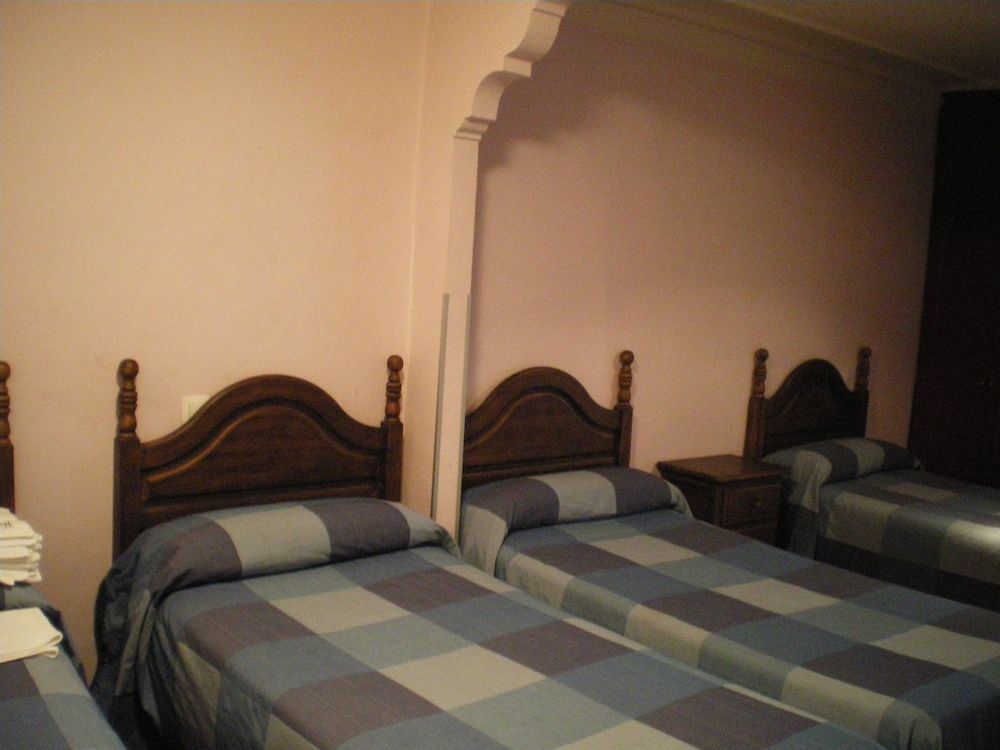 Shared Dormitory, Men only (1 bed in 4 Bed Dorm)