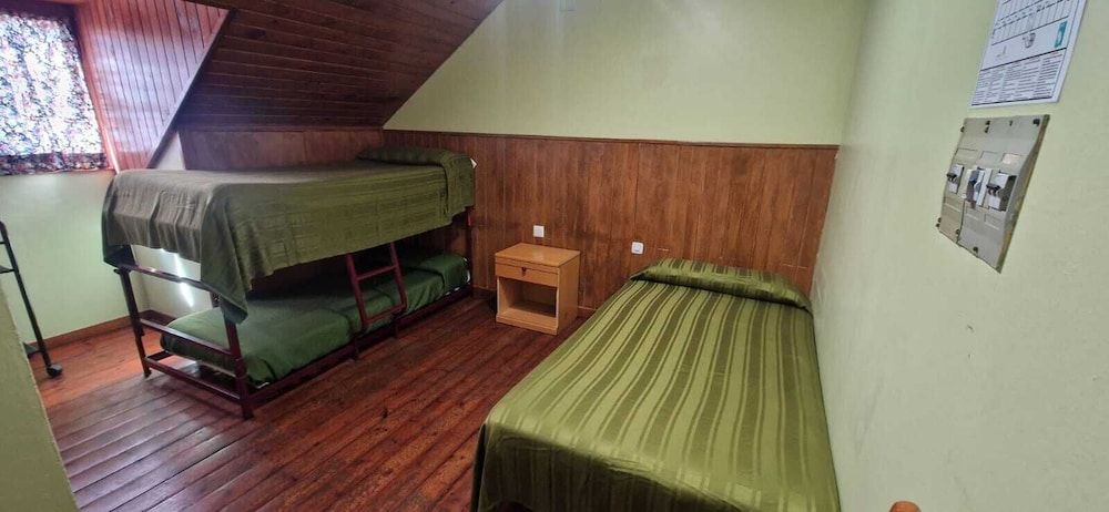 Hotel Hipic Economy Triple Room