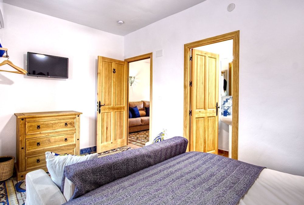 La Vieja Botica Bed & Breakfast Classic Double Room, Ensuite (3) 2