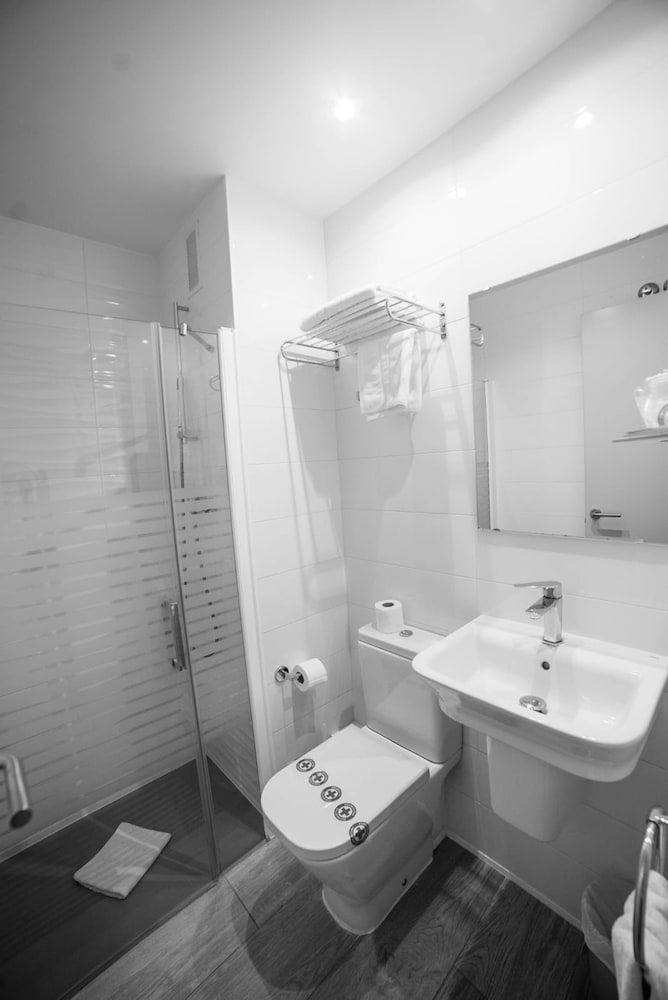 Hotel Alguer Camp Nou Twin Room 7