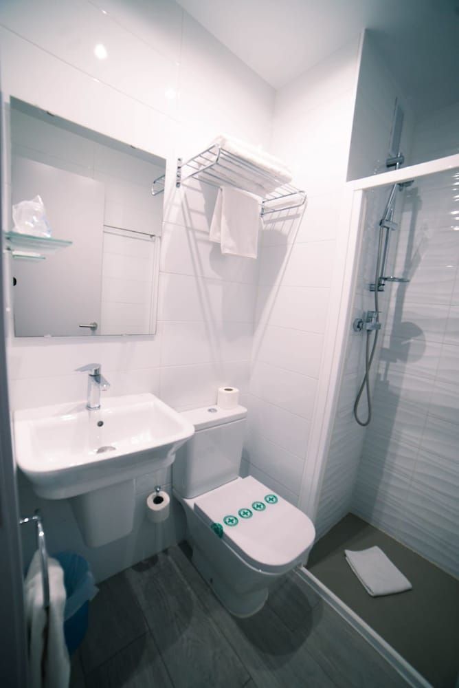 Hotel Alguer Camp Nou Twin Room 8