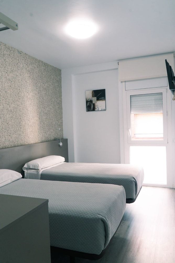 Hotel Alguer Camp Nou Twin Room 4