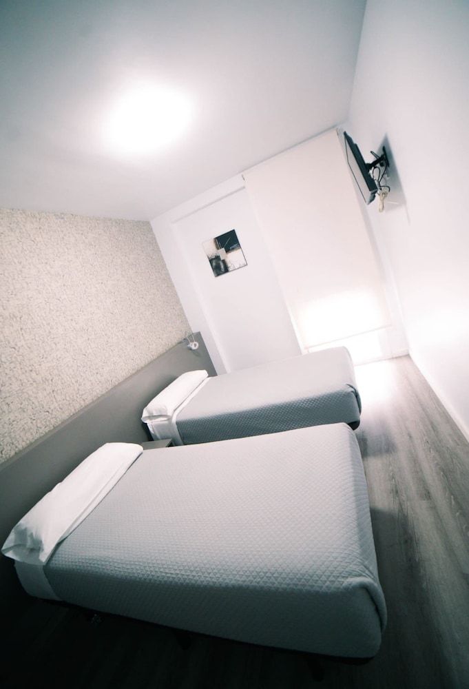 Hotel Alguer Camp Nou Twin Room 6